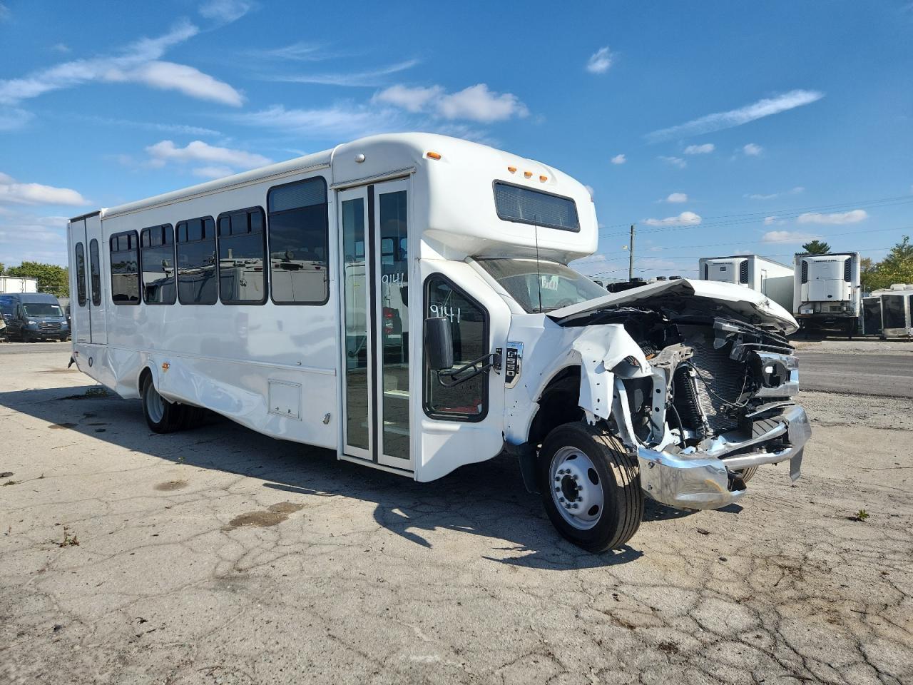 2022 Ford F550 Super Duty - Image 4