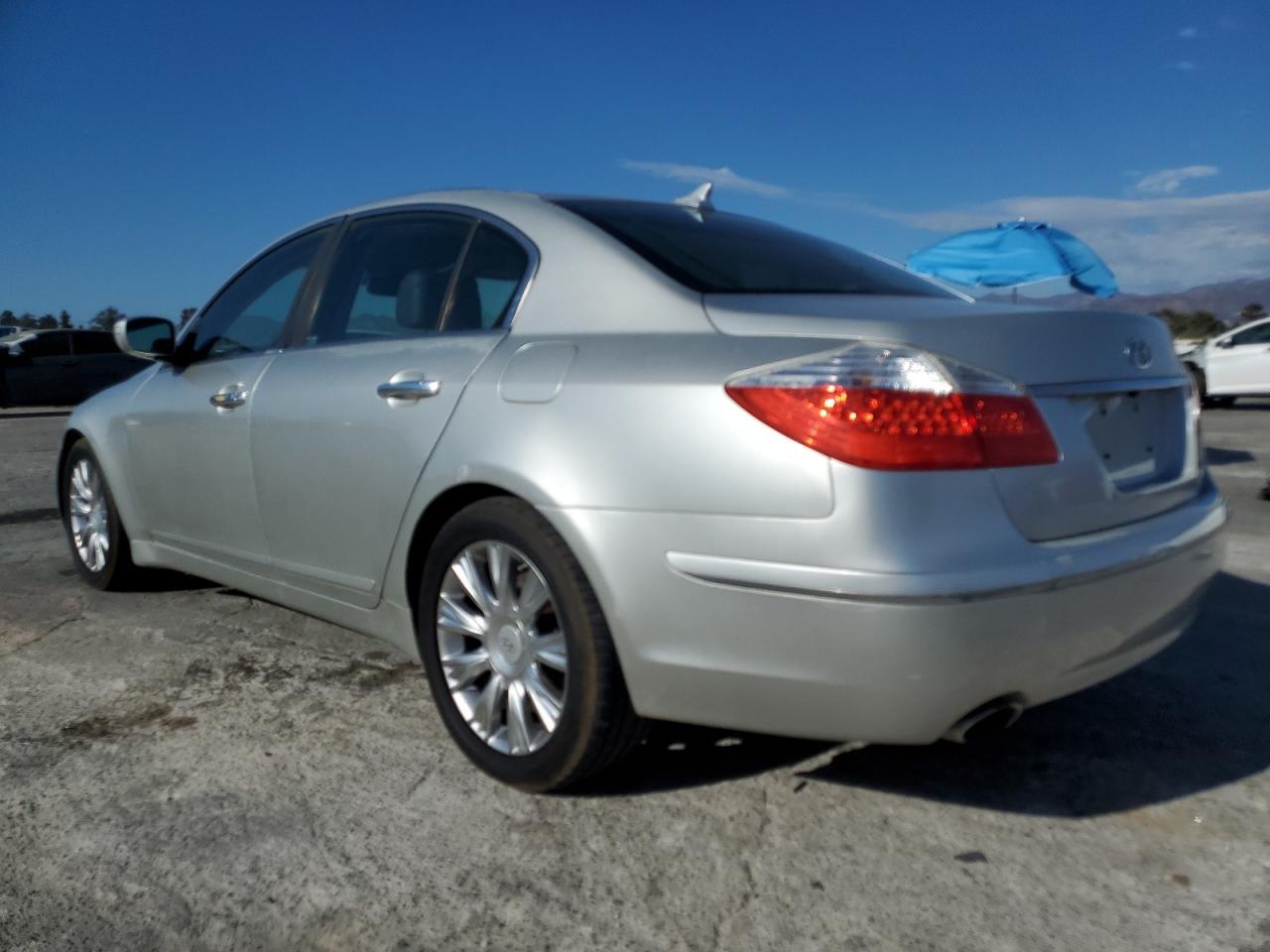 2010 Hyundai Genesis 3.8L - Image 2