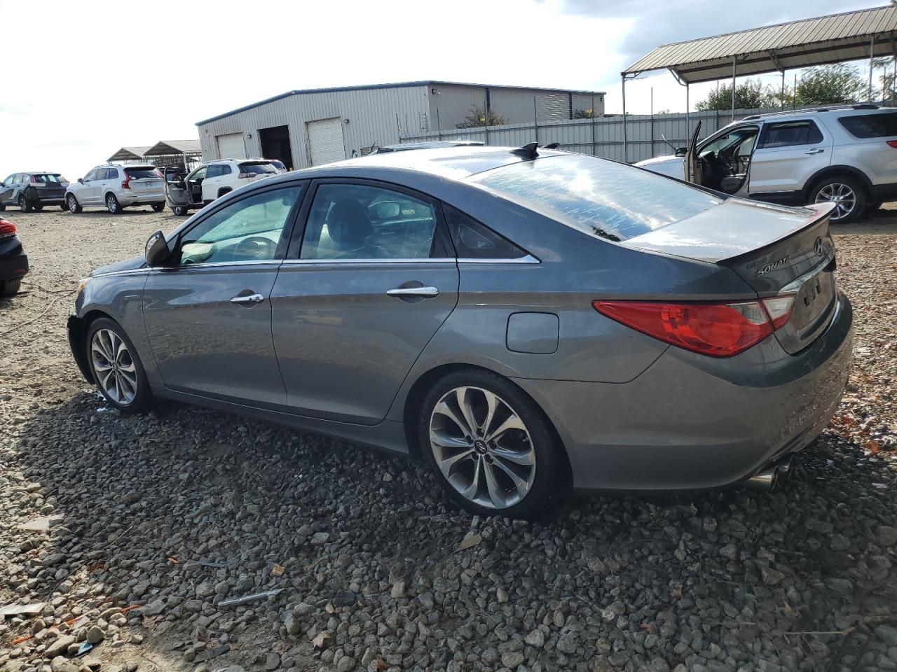 2013 Hyundai Sonata Se - Image 2