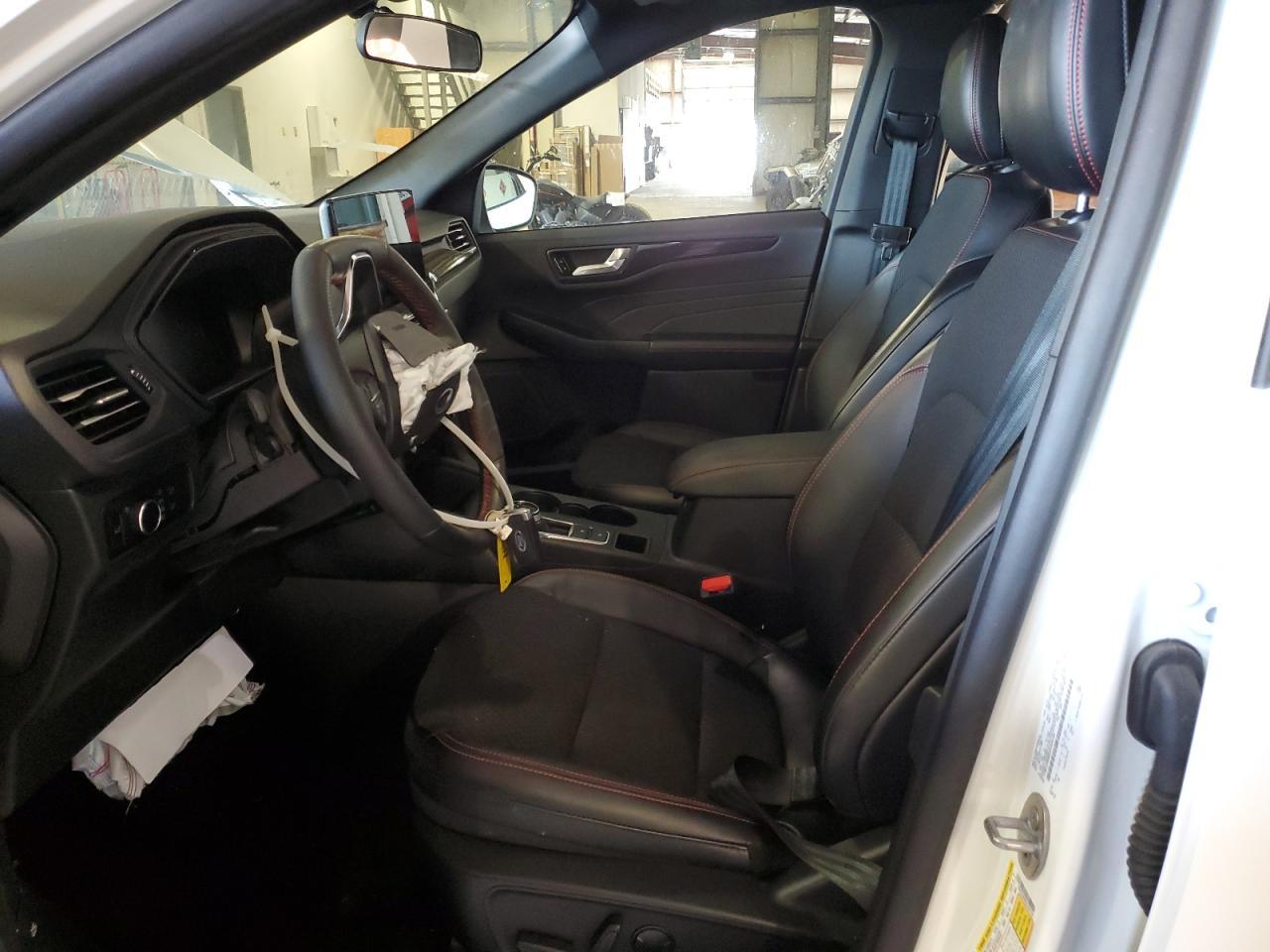 2025 Ford Escape St Line - Image 7