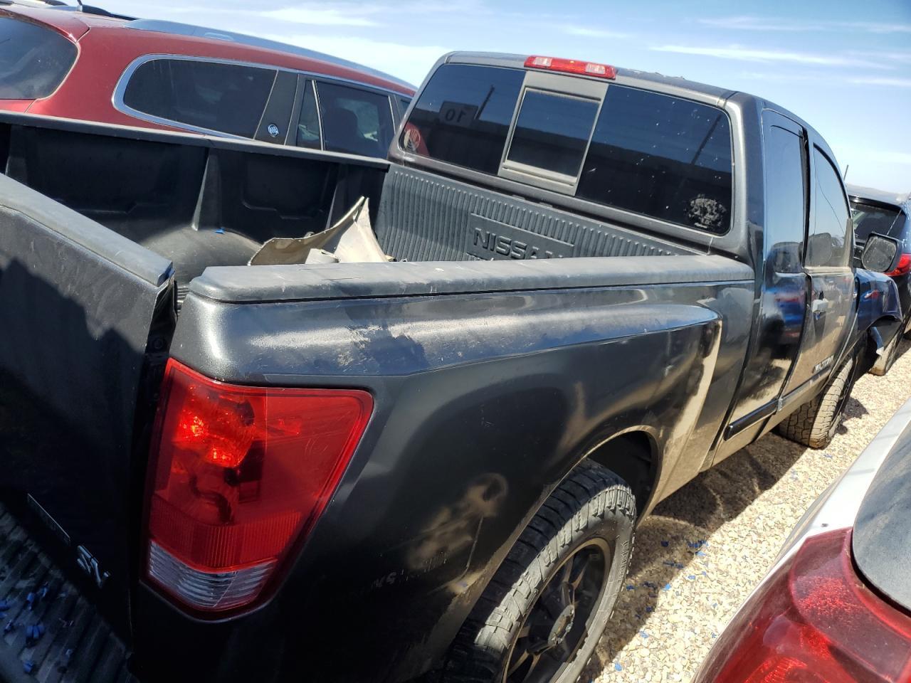 2011 Nissan Titan S - Фото 3