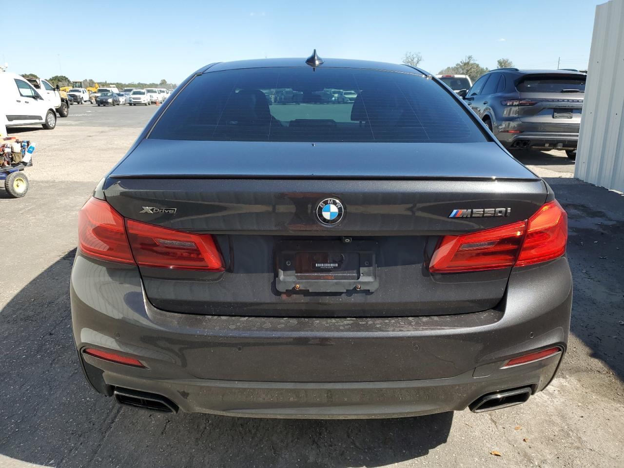 2020 BMW M550Xi - Фото 6