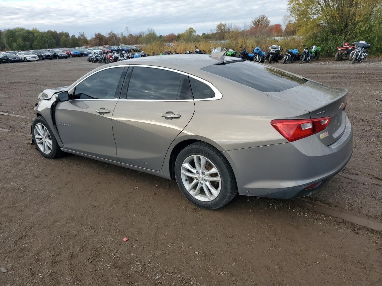 2017 Chevrolet Malibu Lt - Фото 2