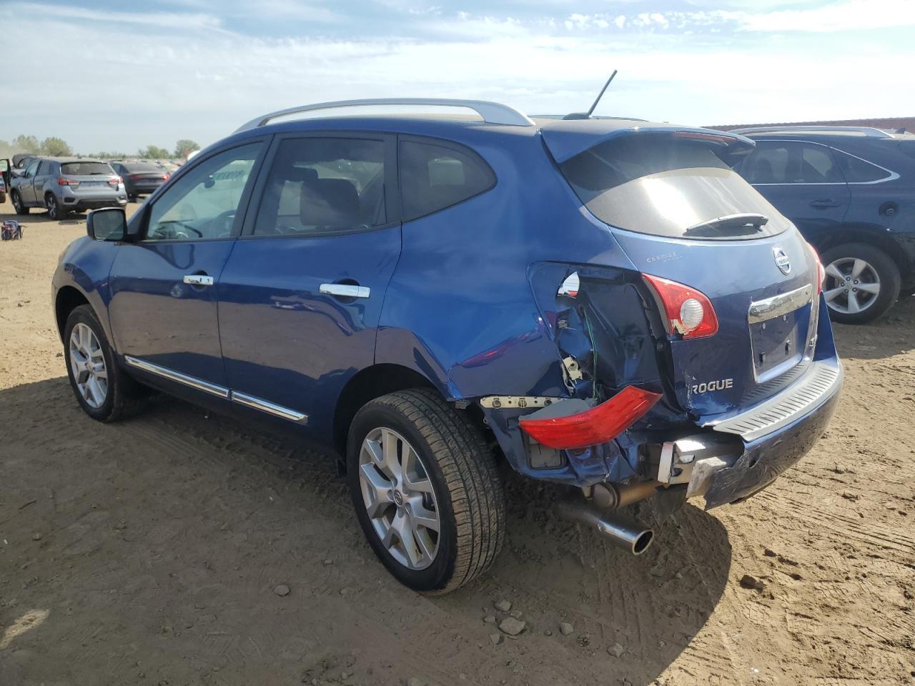 2011 Nissan Rogue S - Image 2