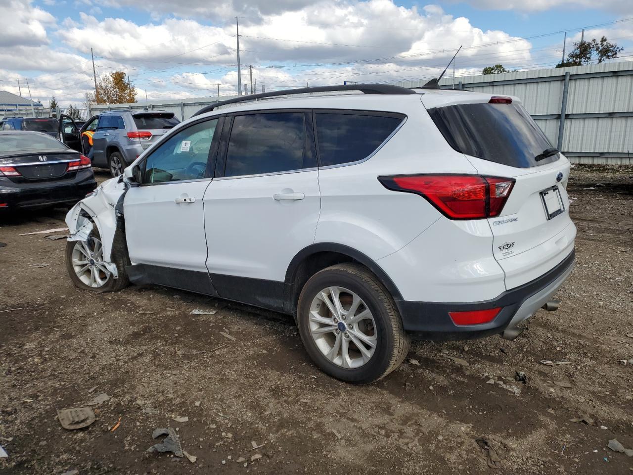 2019 Ford Escape Sel - Фото 2