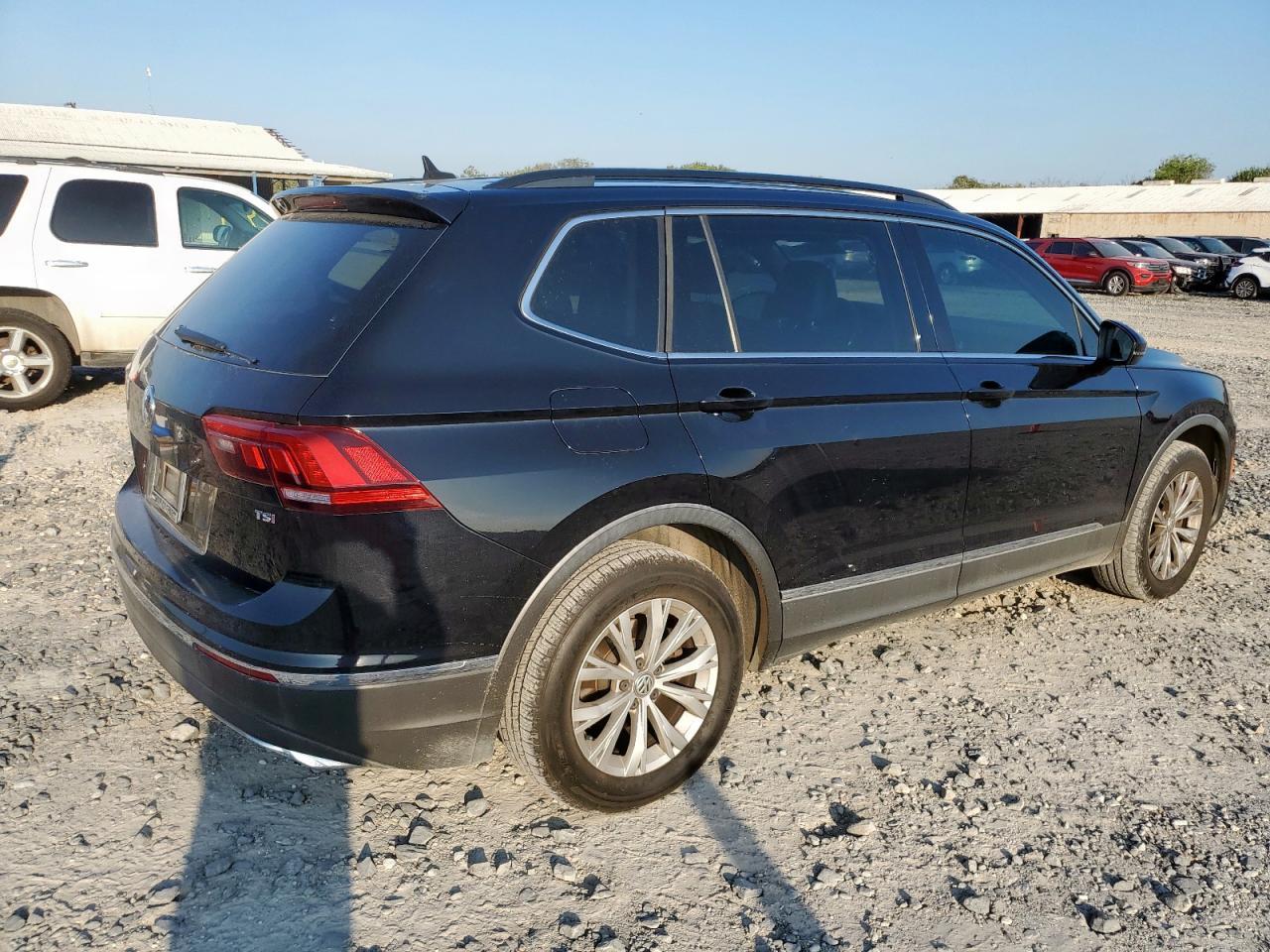 2018 Volkswagen Tiguan Se - Image 3