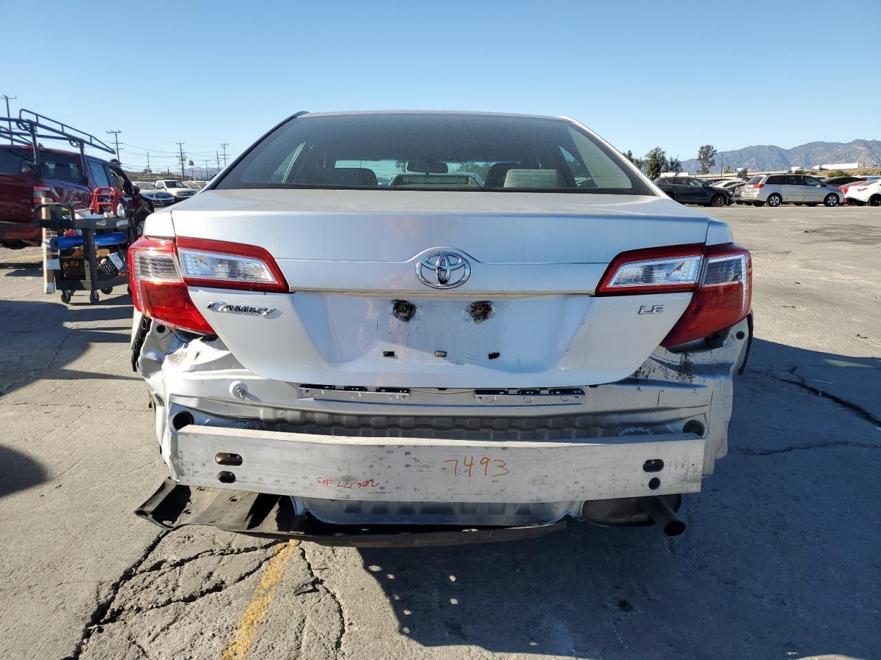 2014 Toyota Camry Le - Фото 6