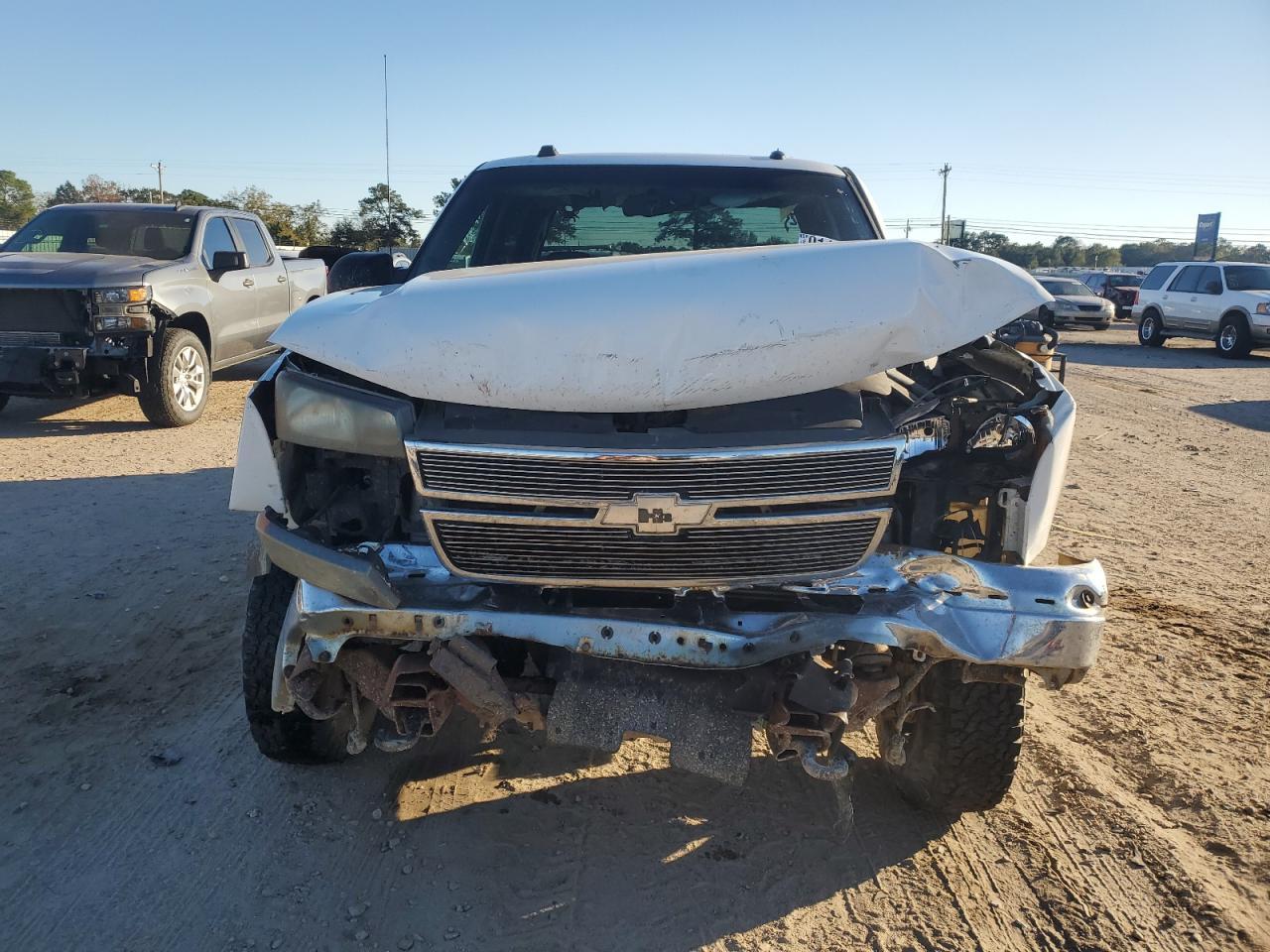 2005 Chevrolet Silverado K2500 Heavy Duty - Image 5