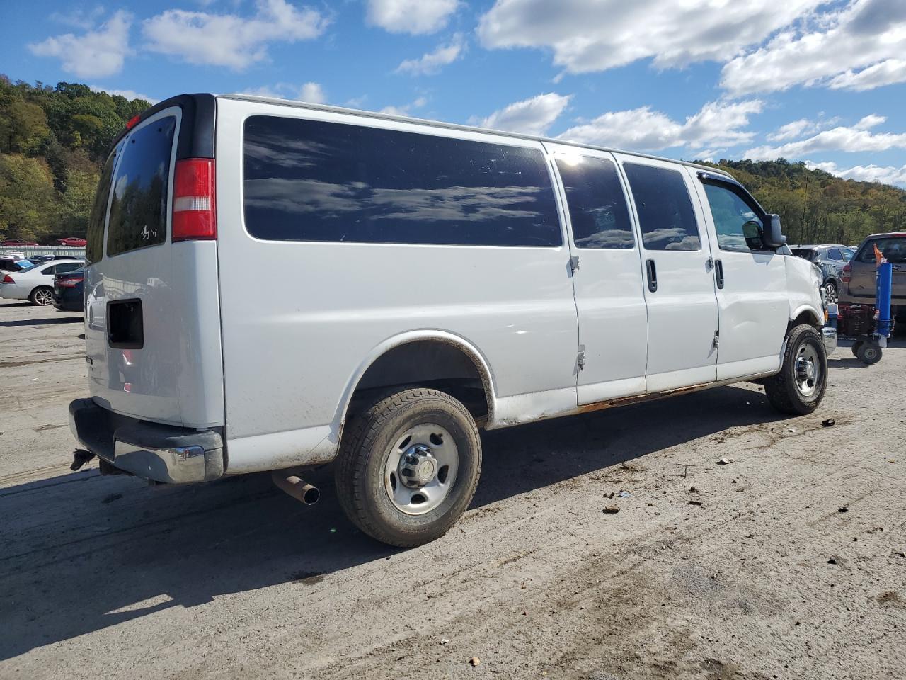 2016 Chevrolet Express G3500 Lt - Фото 3