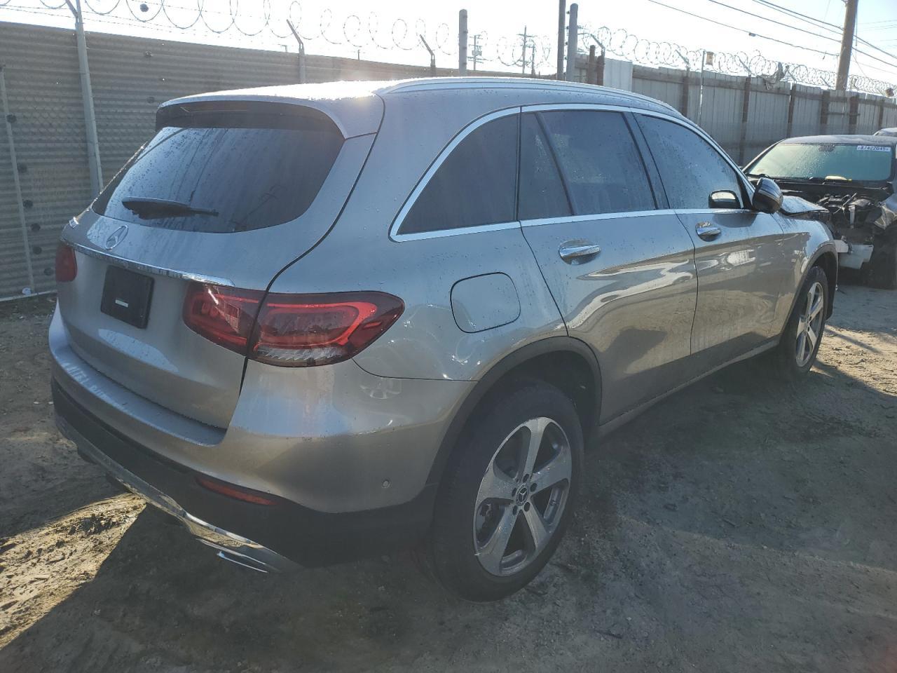 2022 Mercedes-Benz Glc 300 - Фото 3