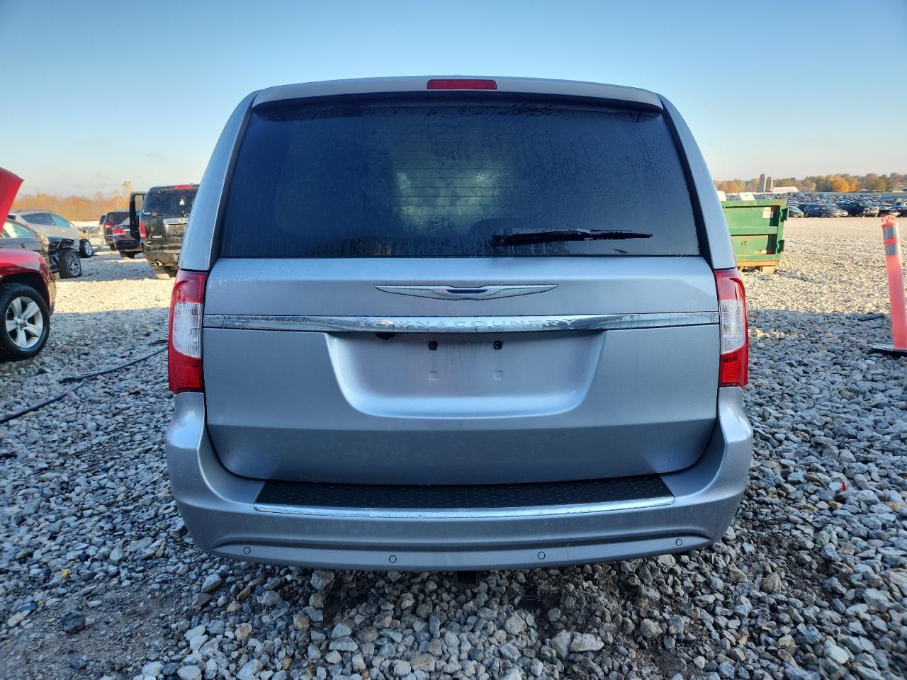 2015 Chrysler Town & Country Touring L - Фото 6