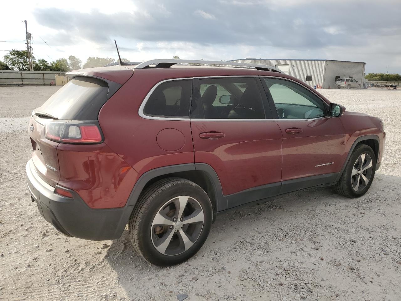 2019 Jeep Cherokee Limited - Image 3