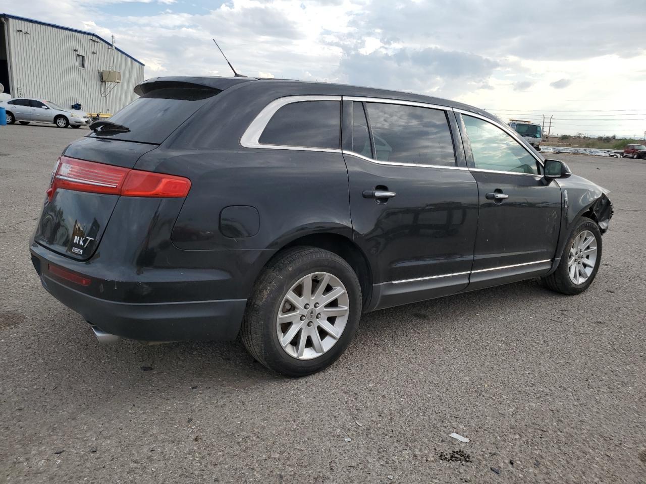 2015 Lincoln Mkt - Фото 3