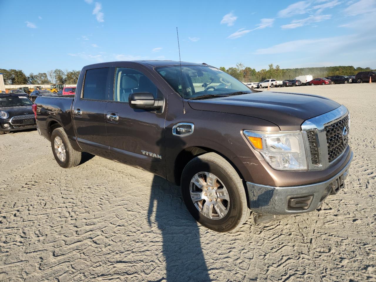 2017 Nissan Titan S - Фото 4