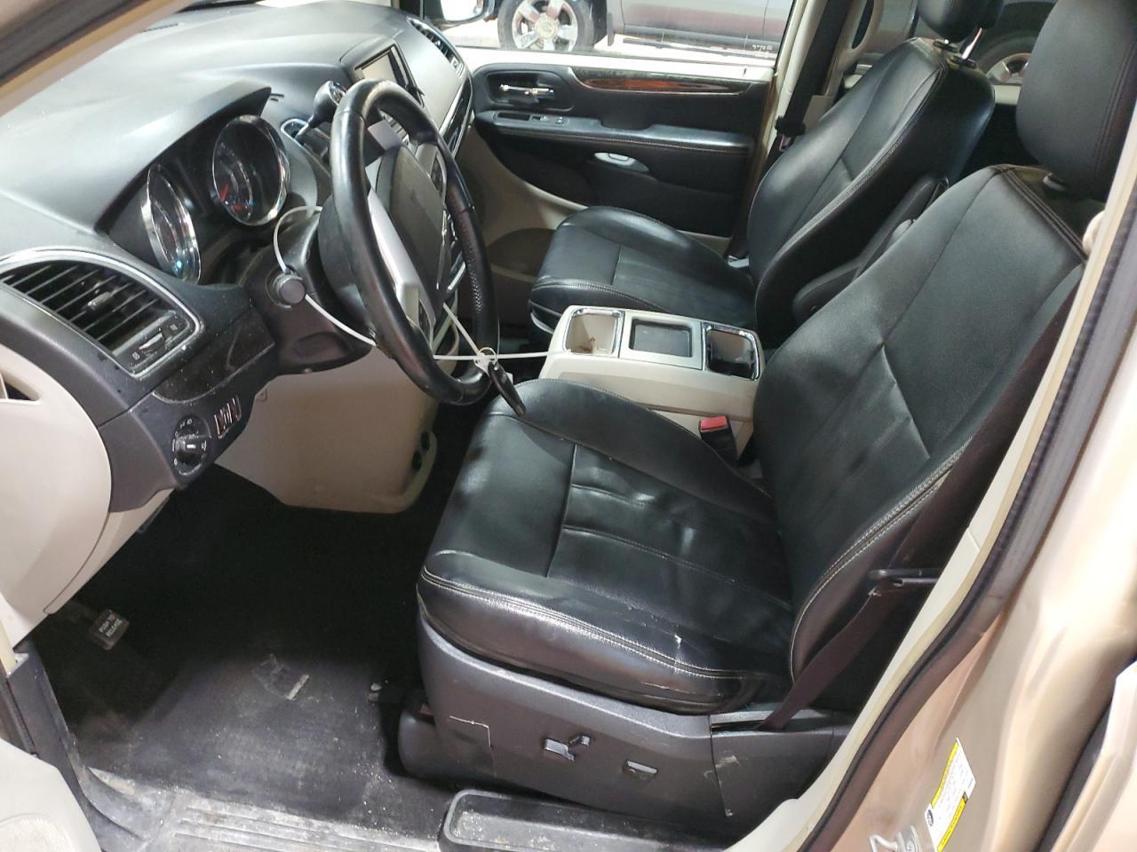 2014 Chrysler Town & Country Touring - Фото 7
