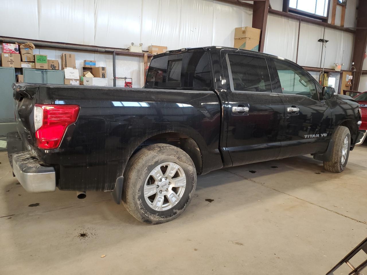 2018 Nissan Titan S - Фото 3