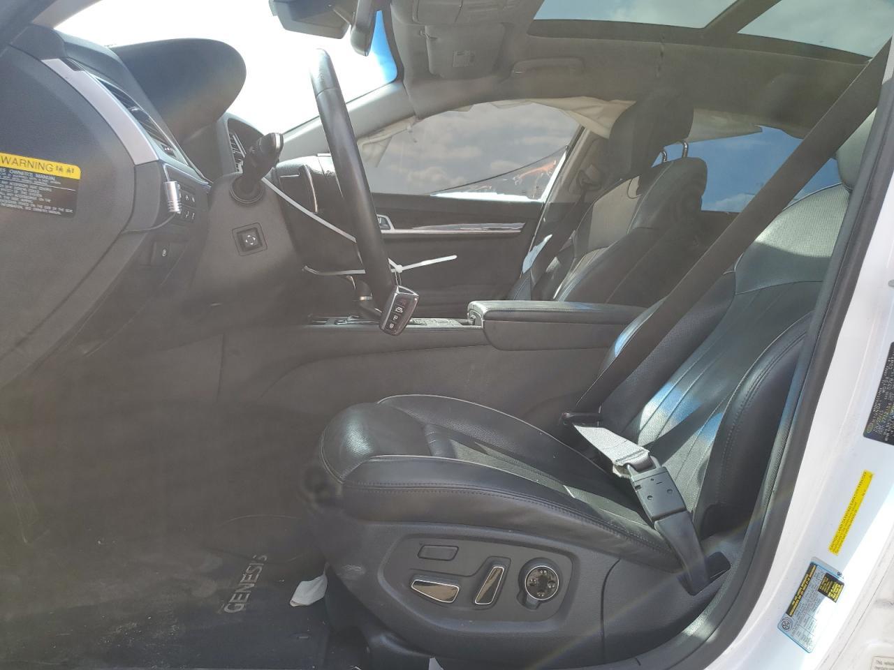 2016 Hyundai Genesis 3.8L - Фото 7