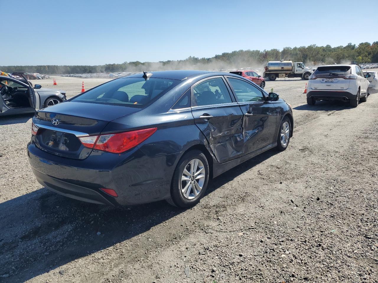 2014 Hyundai Sonata Gls - Image 3