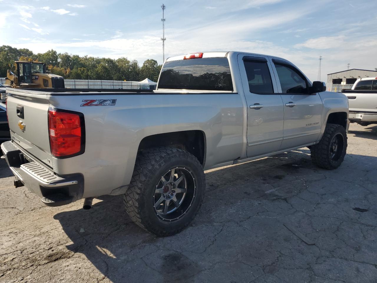 2017 Chevrolet Silverado K1500 Lt - Фото 3