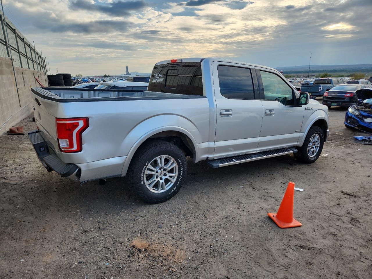 2016 Ford F150 Supercrew - Фото 3