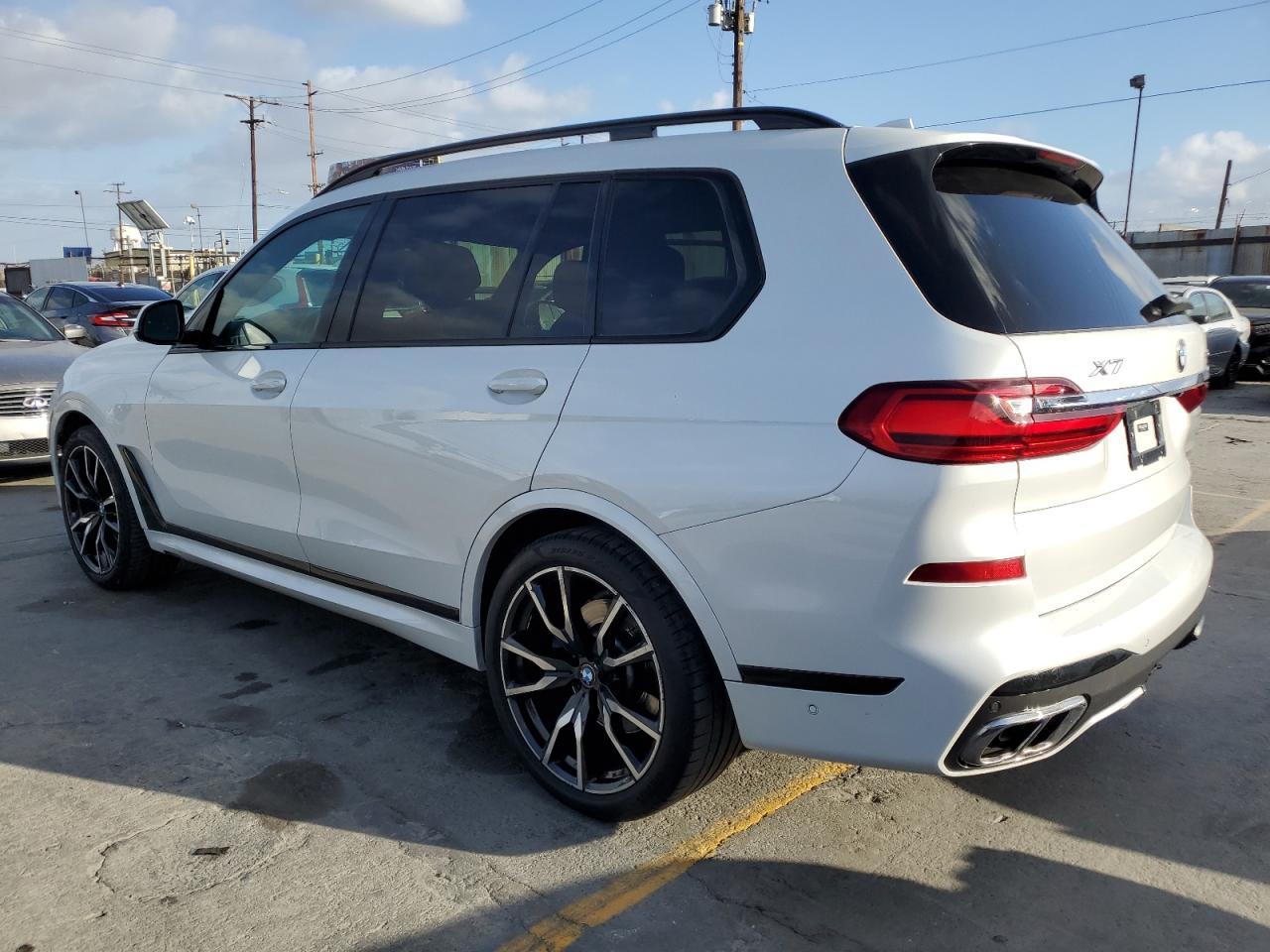 2019 BMW X7 xDrive50I - Фото 2
