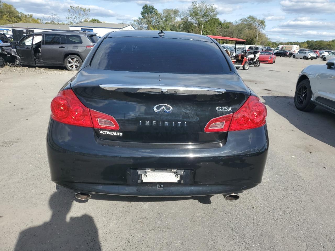 2011 Infiniti G25 - Image 6