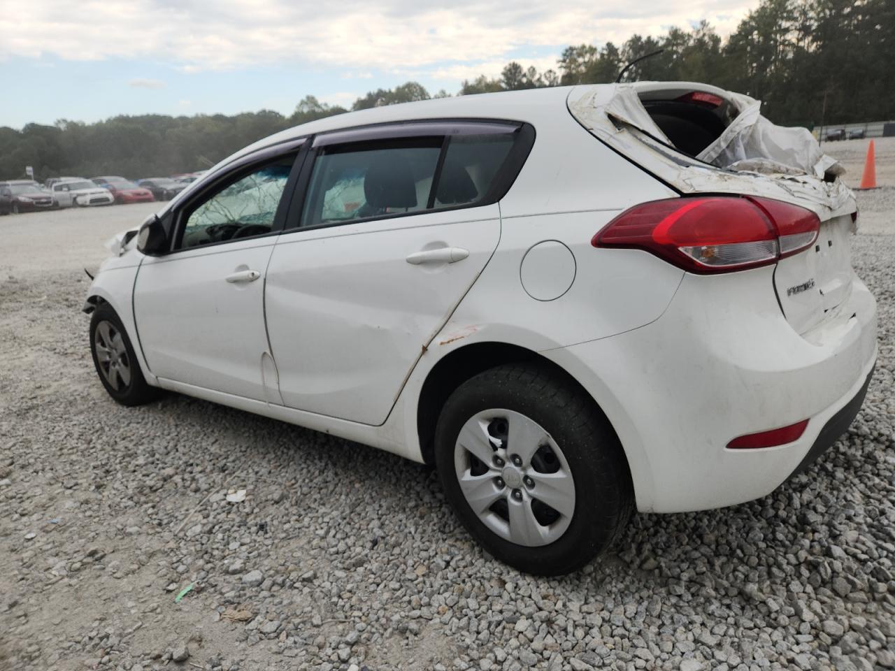 2017 Kia Forte Lx - Image 2