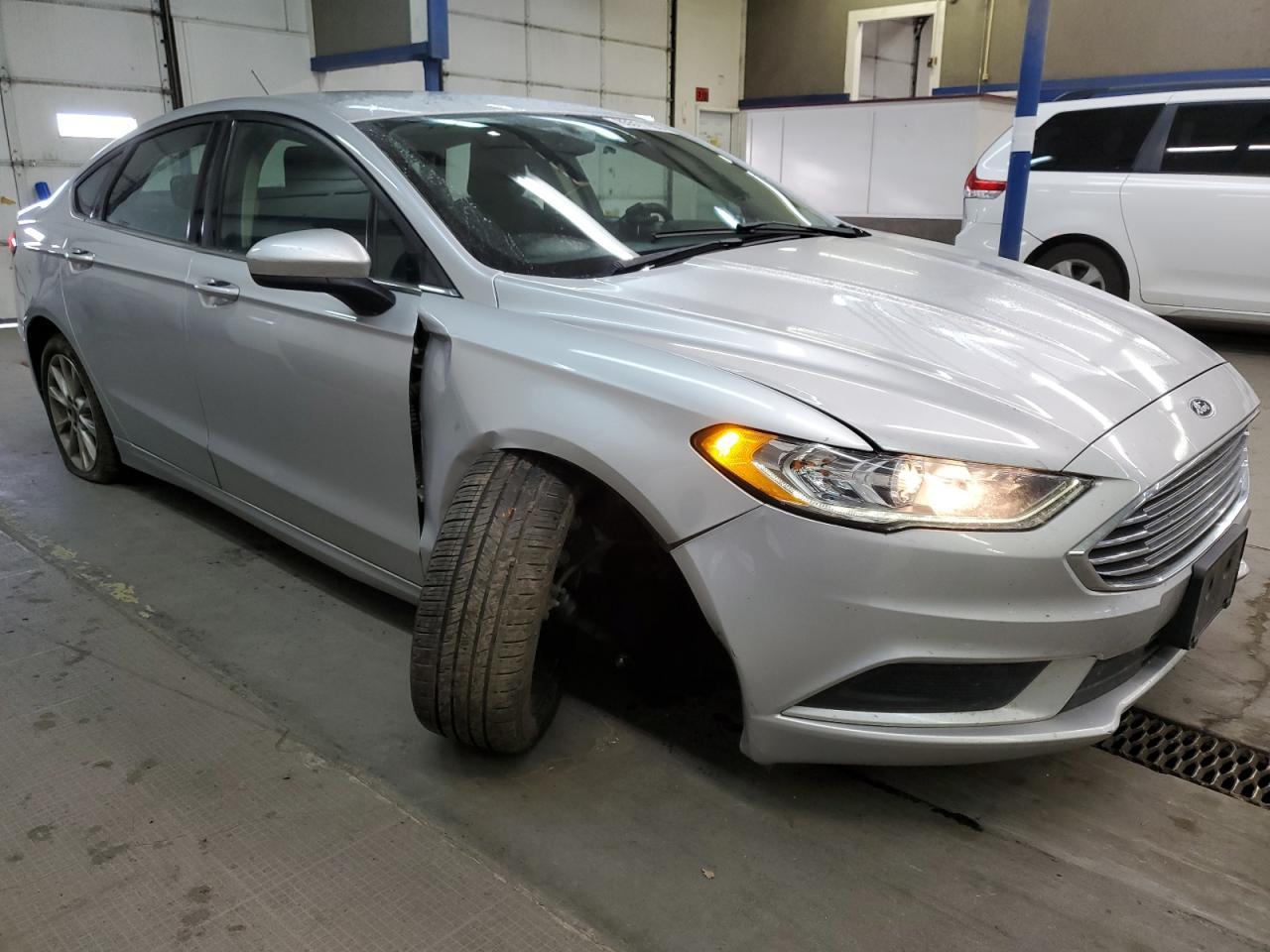 2017 Ford Fusion Se - Фото 4