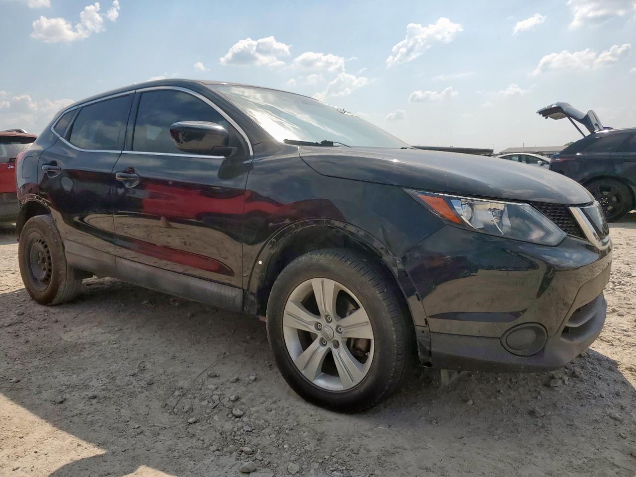 2019 Nissan Rogue Sport S - Фото 4