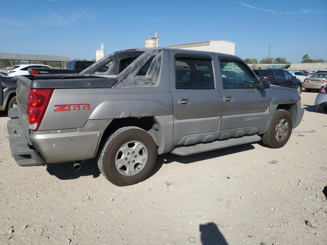 2002 Chevrolet Avalanche C1500 - Фото 3