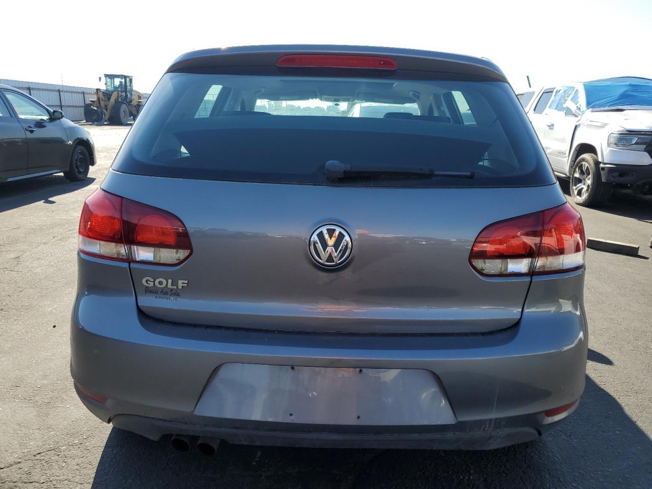 2011 Volkswagen Golf - Фото 6