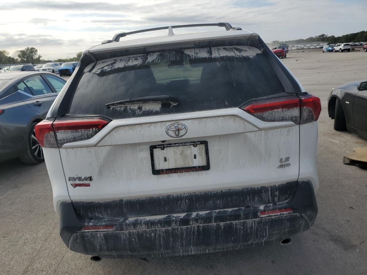 2021 Toyota Rav4 Le - Фото 6