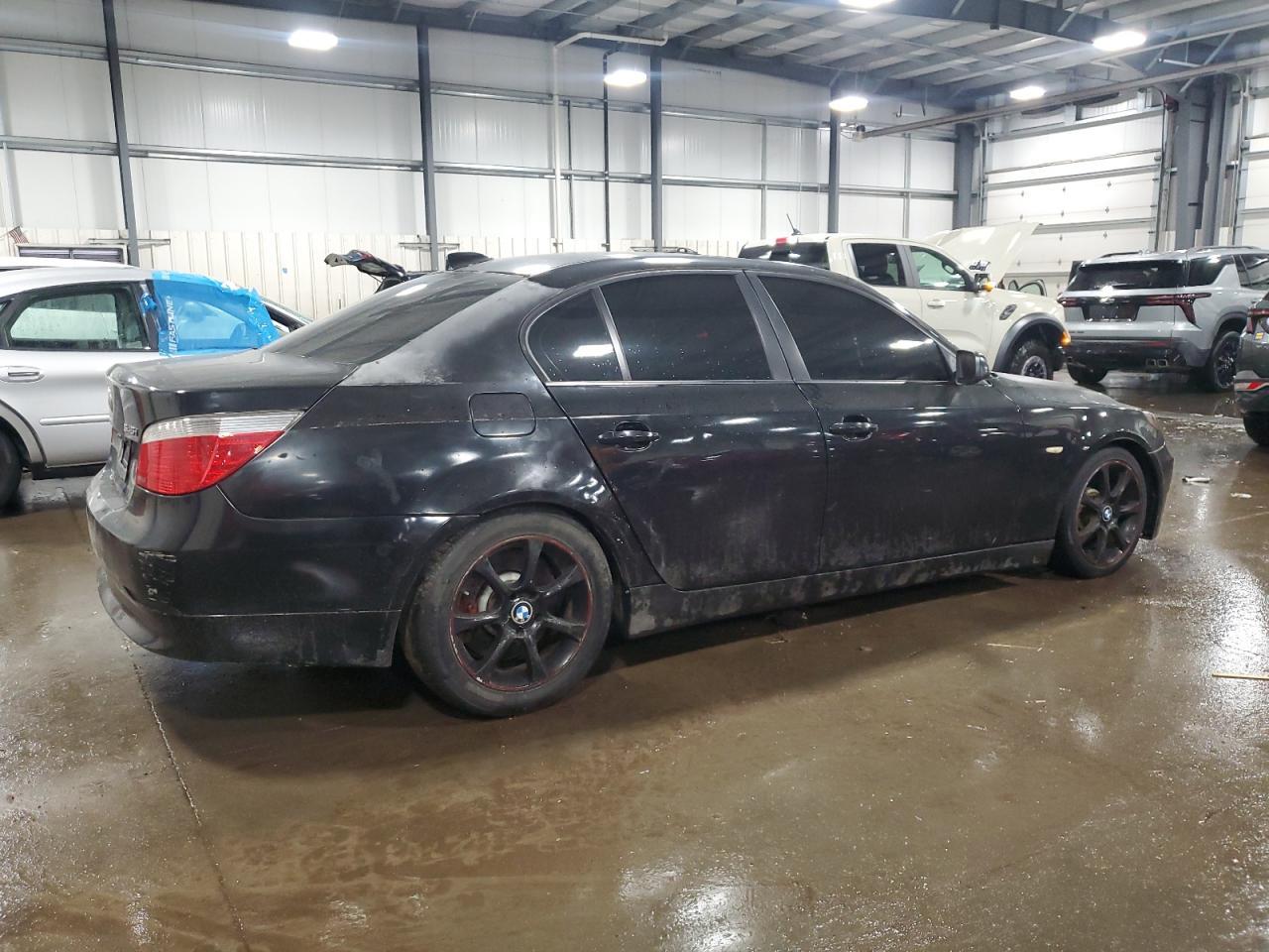 2004 BMW 545 I - Фото 3