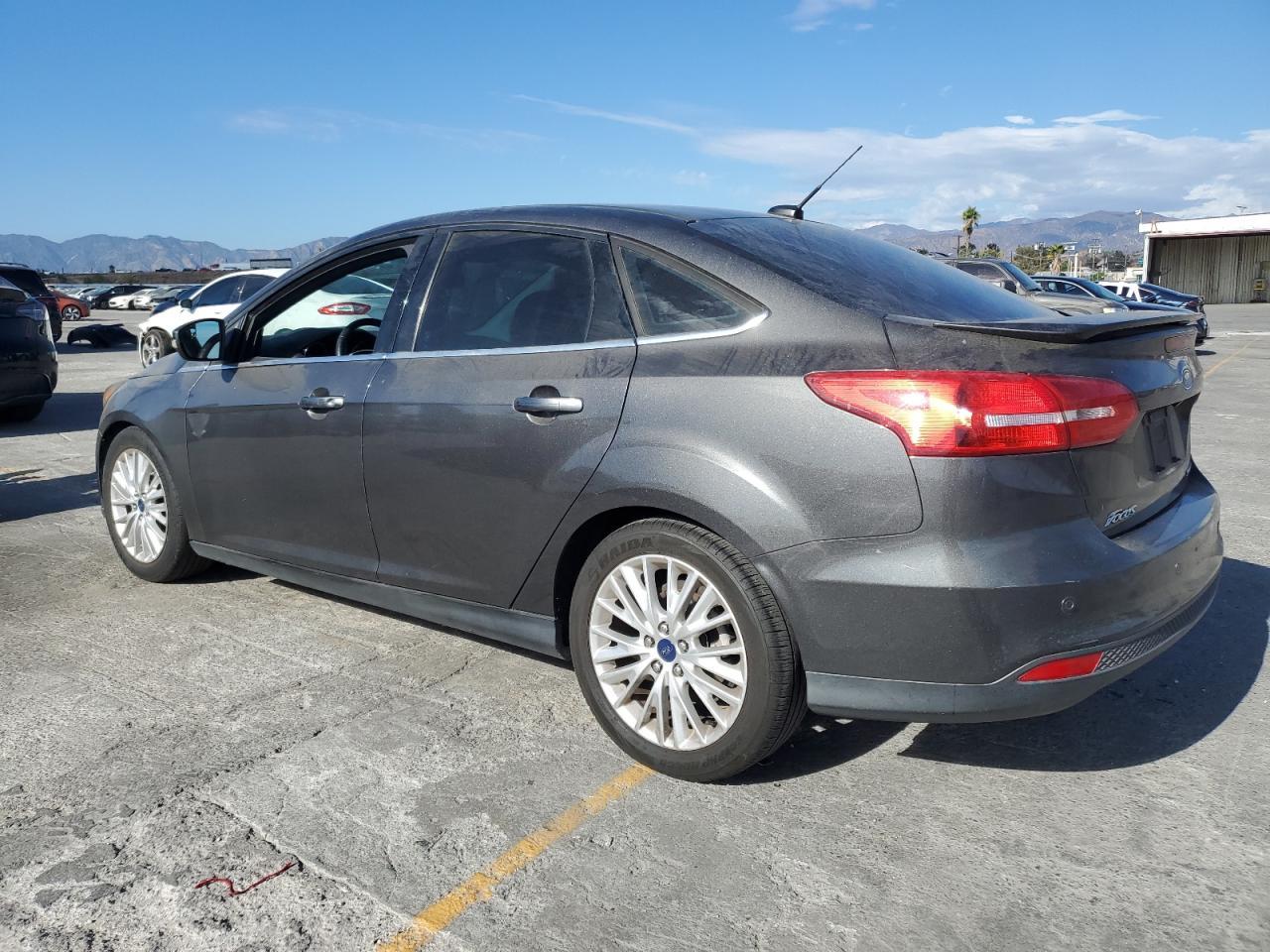 2015 Ford Focus Titanium - Фото 2