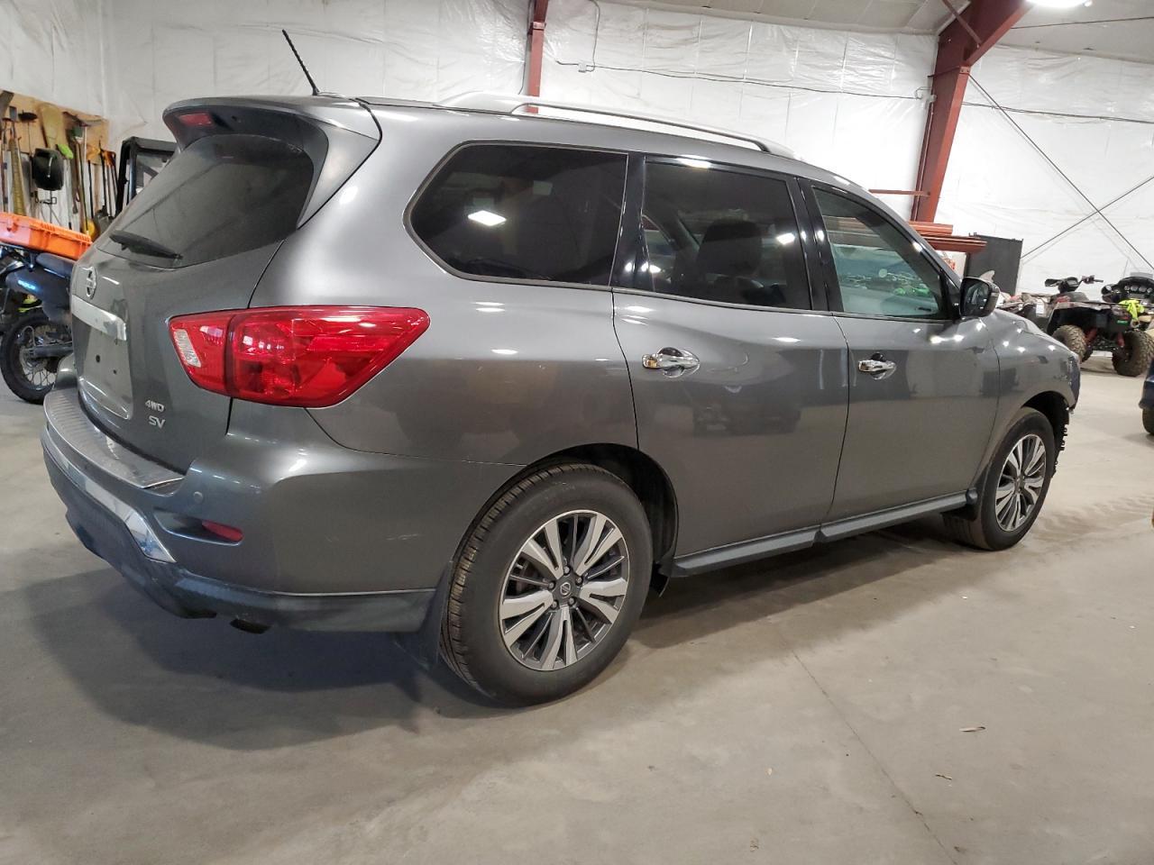 2018 Nissan Pathfinder S - Фото 3