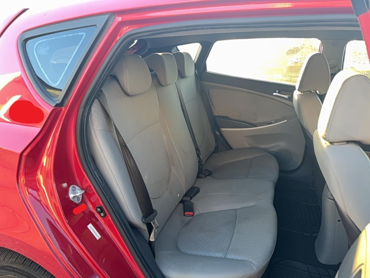 2012 Hyundai Accent Gls - Image 6