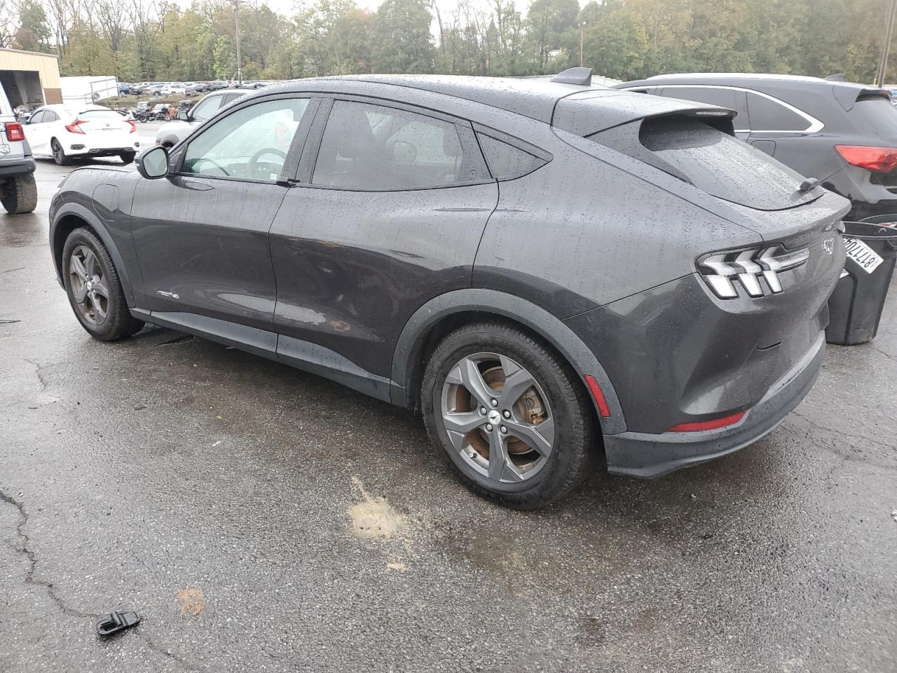 2022 Ford Mustang Mach-E Select - Image 2