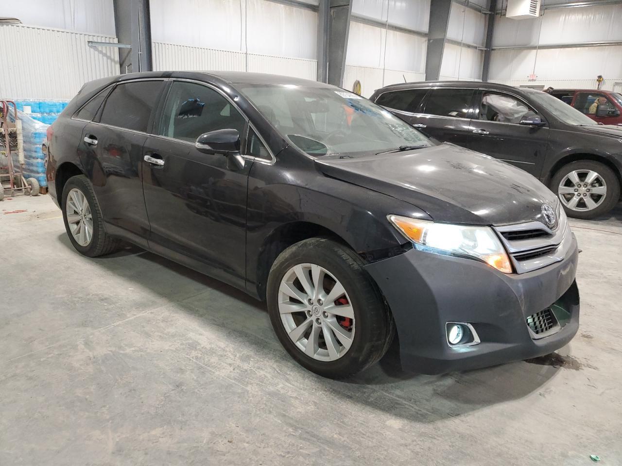 2013 Toyota Venza Le - Image 4