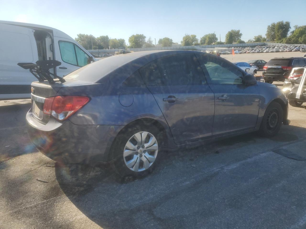 2014 Chevrolet Cruze Ls - Image 3