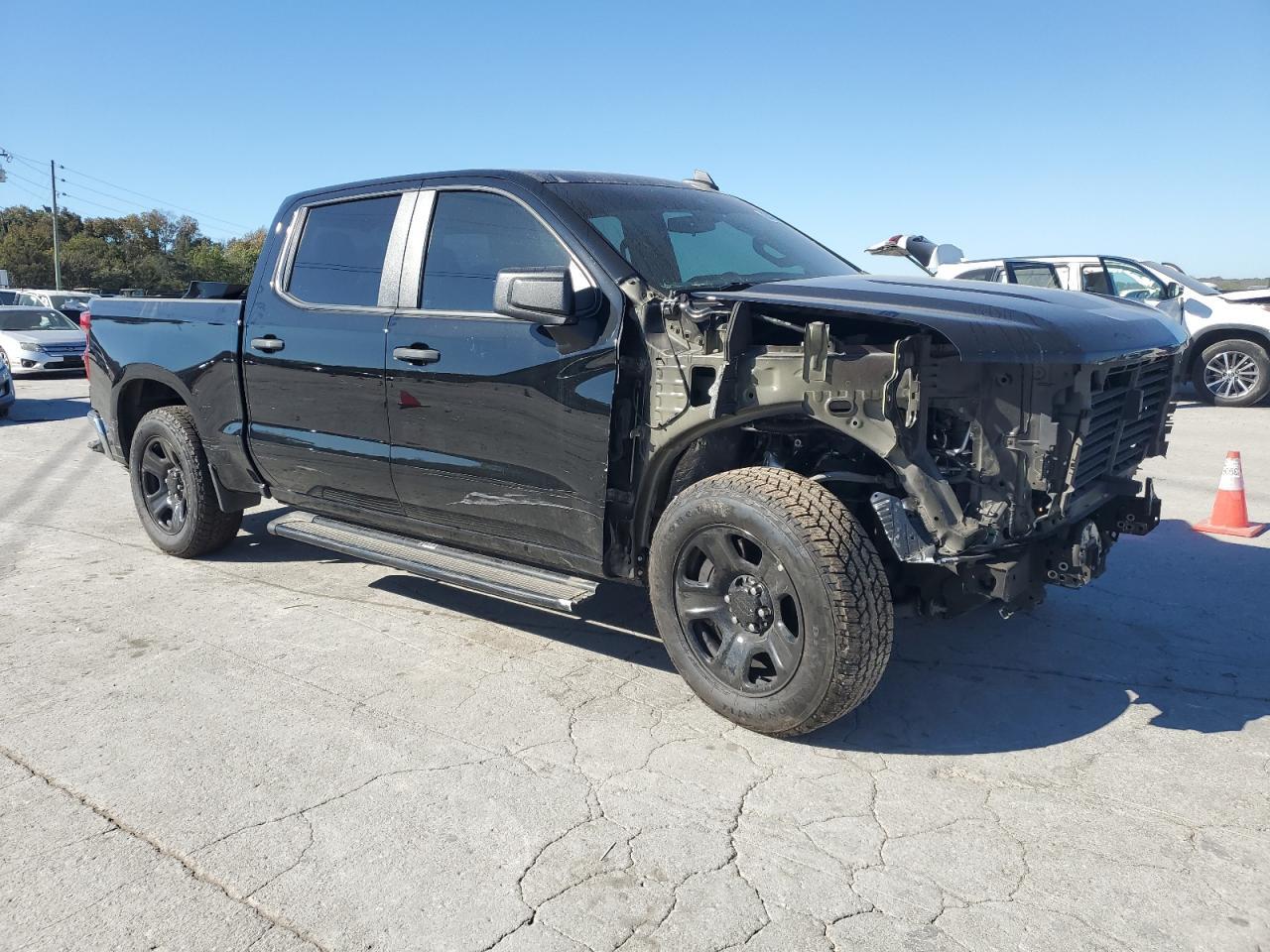 2023 Chevrolet Silverado K1500 - Фото 4