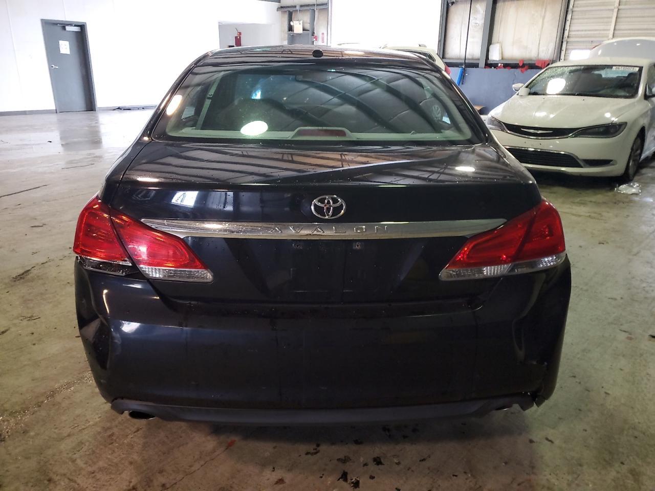 2012 Toyota Avalon Base - Image 6