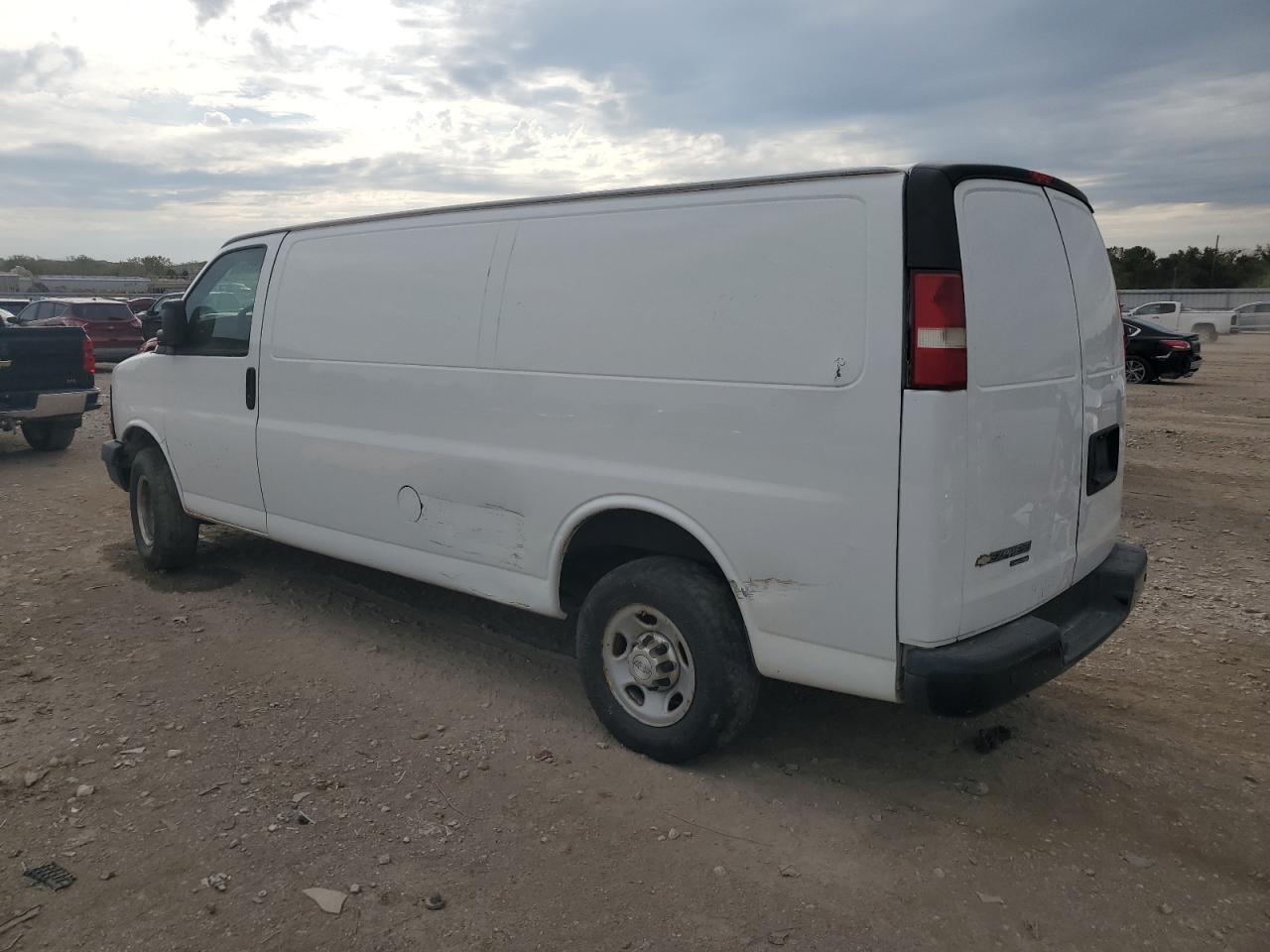 2014 Chevrolet Express G3500 - Image 2