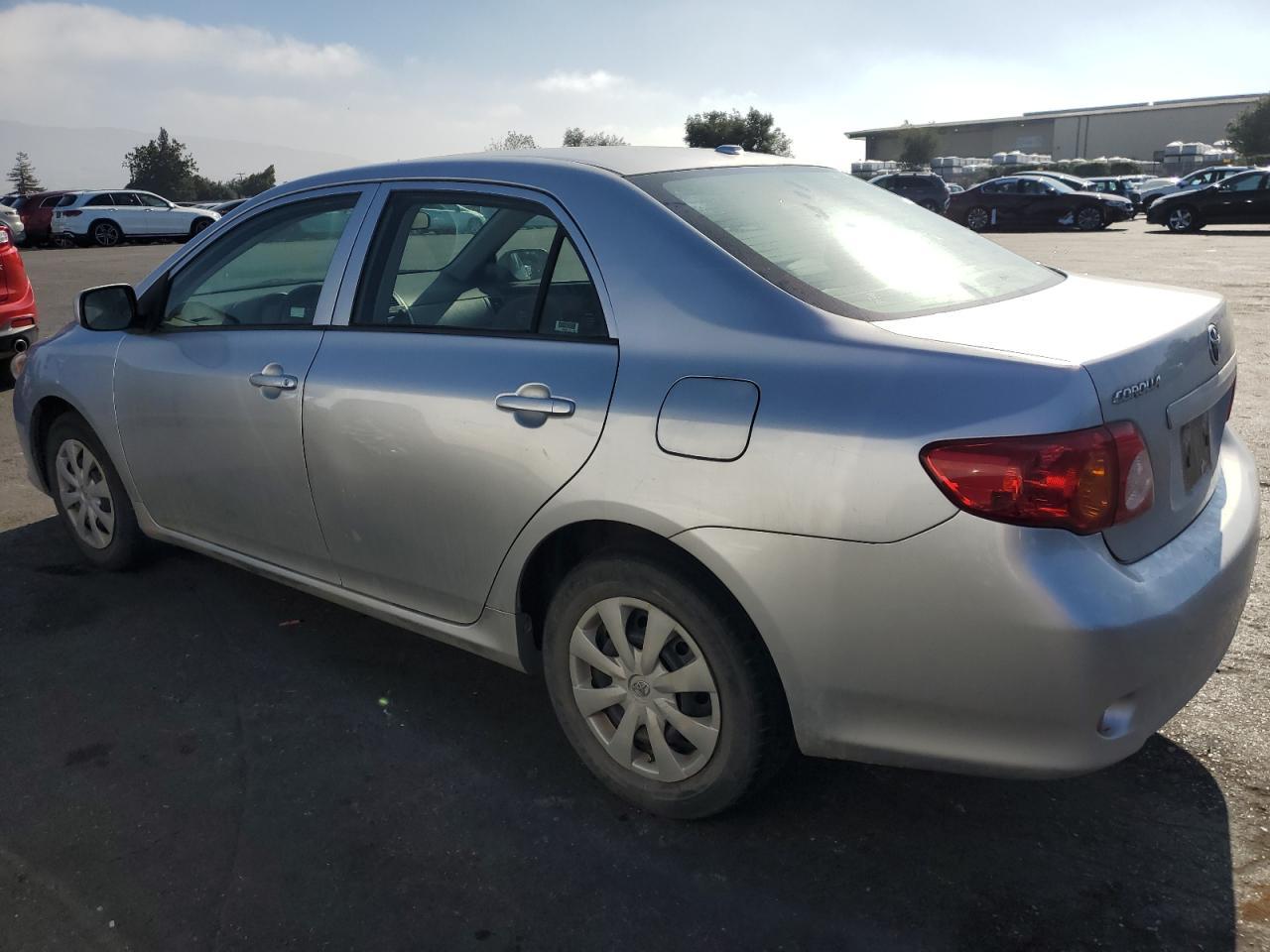 2009 Toyota Corolla Base - Фото 2