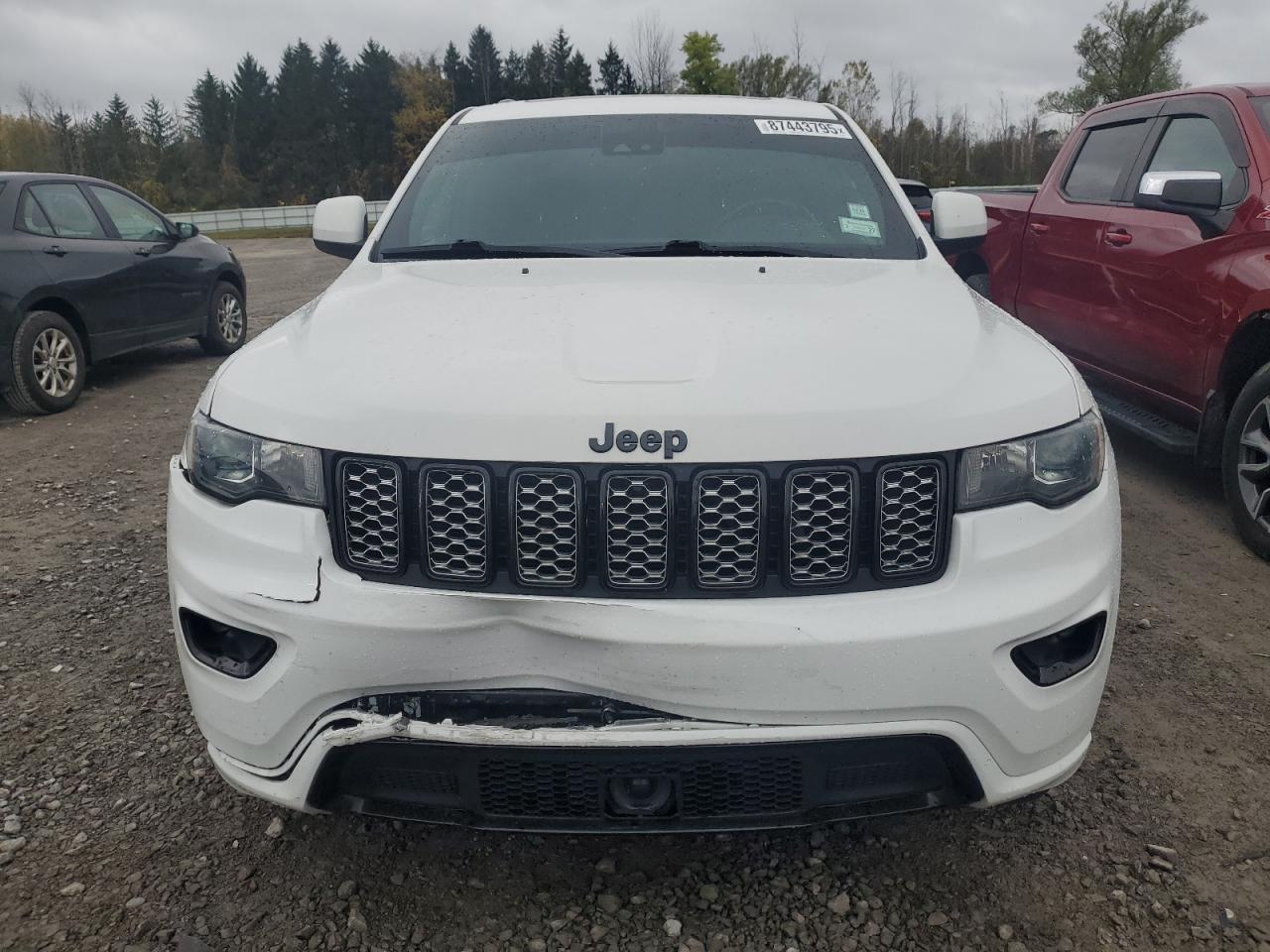 2021 Jeep Grand Cherokee Laredo - Image 5