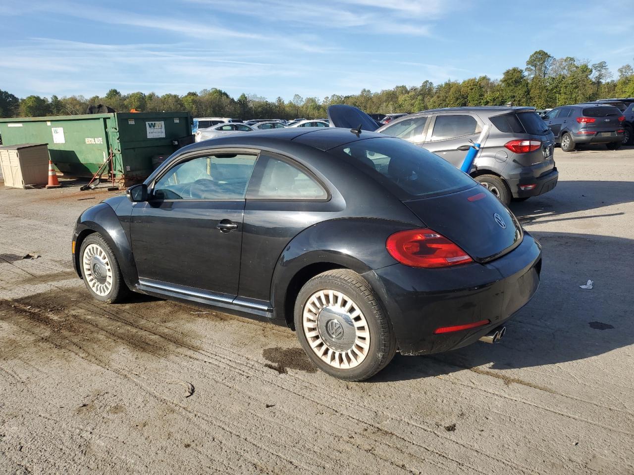 2013 Volkswagen Beetle - Фото 2