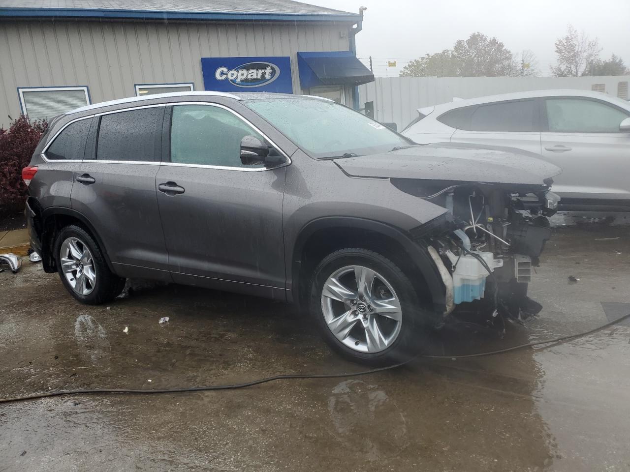 2019 Toyota Highlander Limited - Image 4