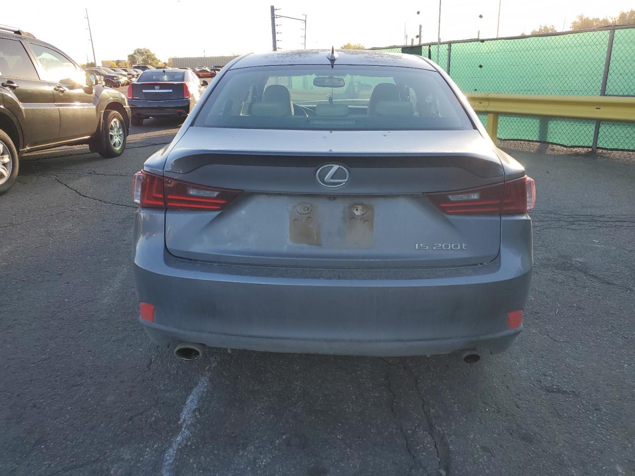 2016 Lexus Is 200T - Фото 6