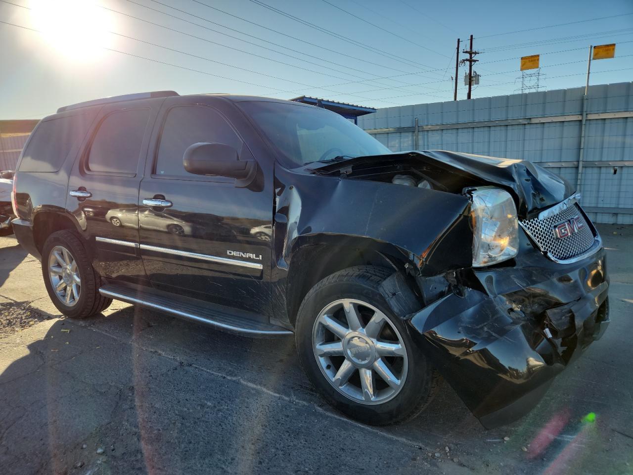 2013 GMC Yukon Denali - Image 4