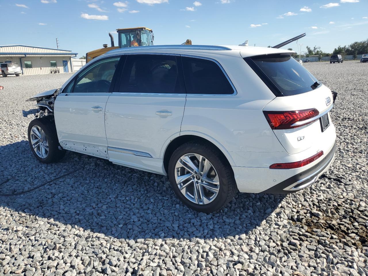2021 Audi Q7 Premium Plus - Фото 2