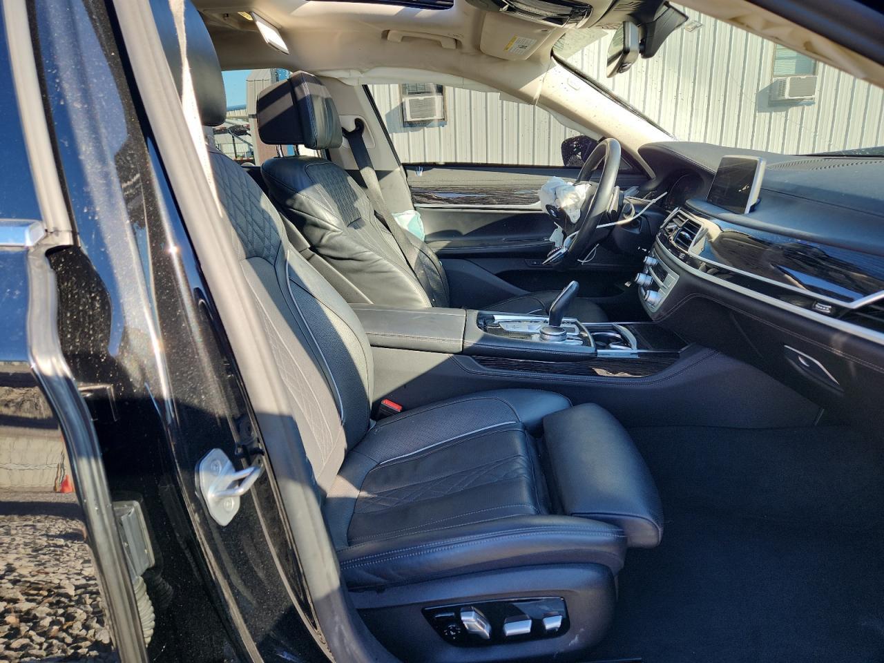 2022 BMW 740 I - Фото 7